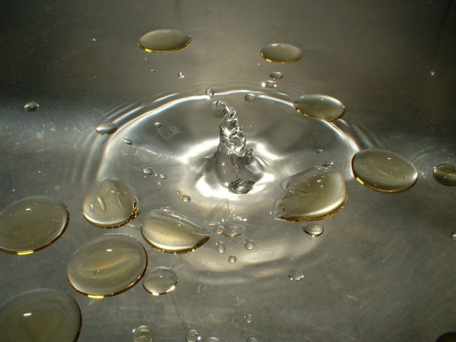 Drops of orange oil for subterranean termites killing solutions