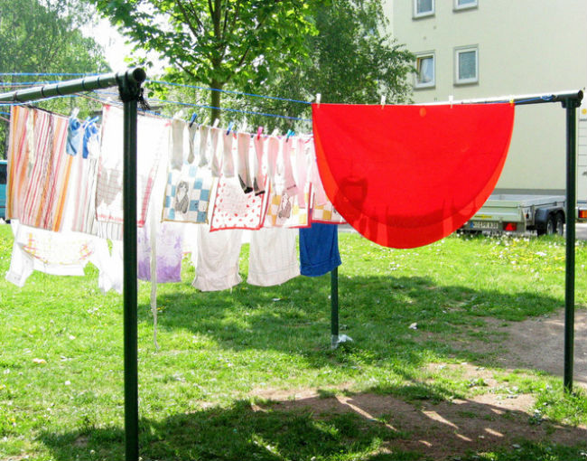 Laundry and air dry for rat decontamination